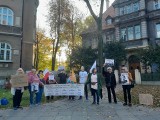 Protest „Wspieramy sędziów niezależnych" na Placu Wolności w Katowicach