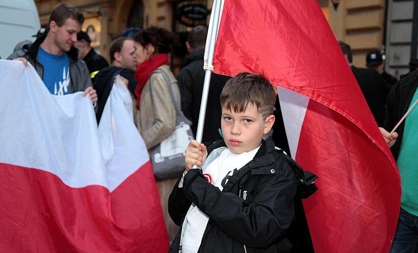 Kraków. Manifestacja przeciwko islamskim imigrantom [ZDJĘCIA]