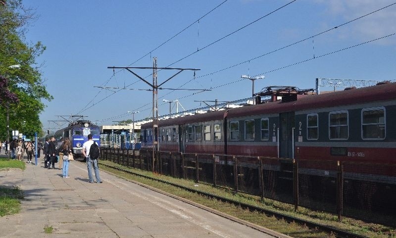 Zmiany na widzewskim dworcu. Są perony, ale bez tunelu