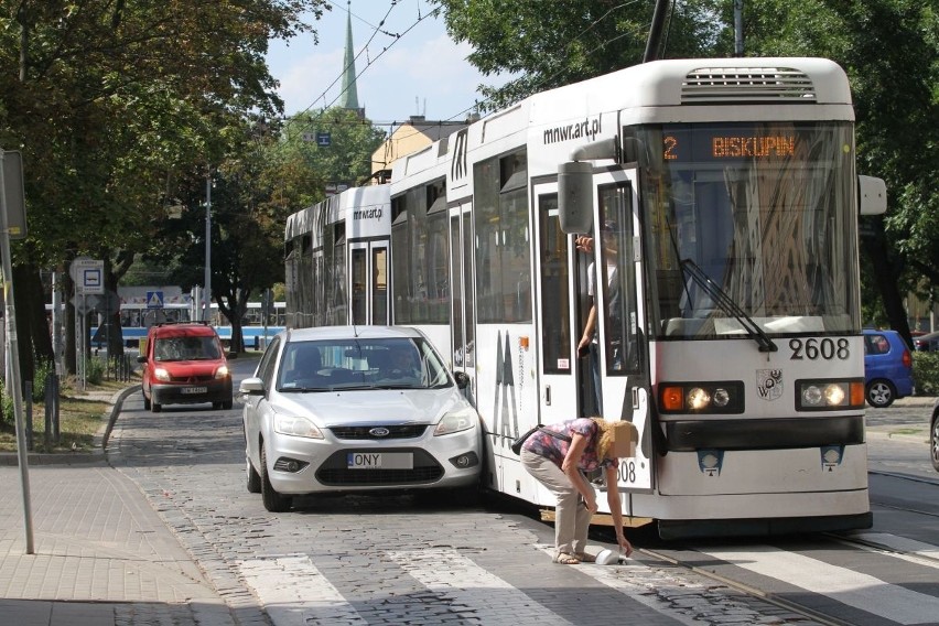 Wrocław: Zderzenie tramwaju na Szczytnickiej