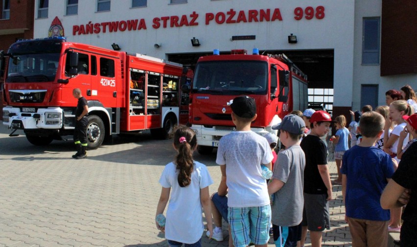 Atrakcyjne wakacje... ze strażakami i piekarzami w Kazimierzy Wielkiej [ZDJĘCIA]