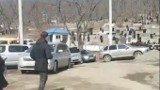 Rosjanie masowo giną na Ukrainie. Przed cmentarzem ustawiają się kolejki karawanów