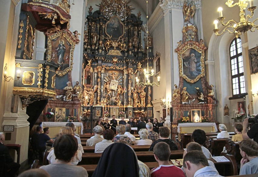 W kościele pw. św. Franciszka Ksawerego przy Ratuszowej...