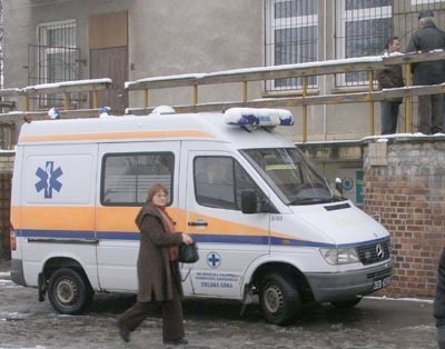 Jeszcze nie wiadomo, kiedy wysłużoną karetkę ze Sławy zastapi nowy ambulans.