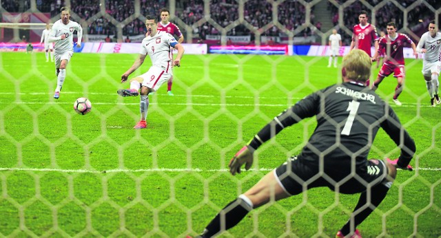 W meczu z Danią Robert Lewandowski był bardzo skuteczny. Strzelając trzy gole poprowadził reprezentację Polski do zwycięstwa