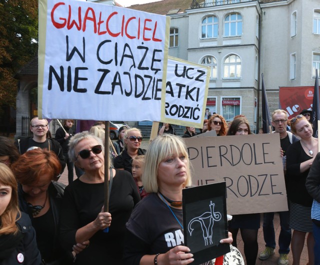 W ubiegłym tygodniu protest przeciwników zaostrzenia prawa aborcyjnego w Polsce odbył się m.in. w Sopocie