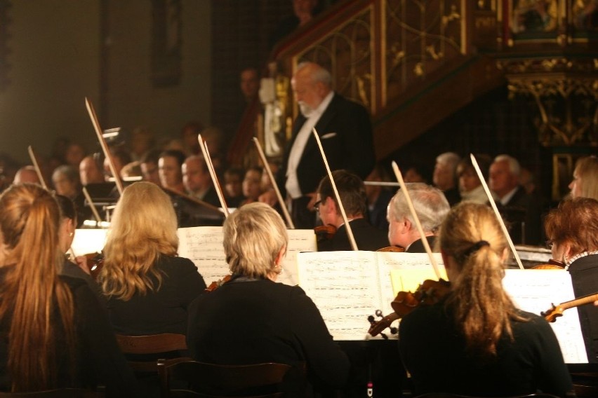 Krzysztof Penderecki poprowadził orkiestrę Filharmonii...