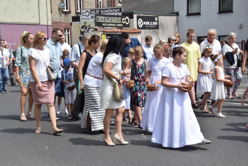 W Boże Ciało odbyła się tradycyjna procesja w Sosnowcu....