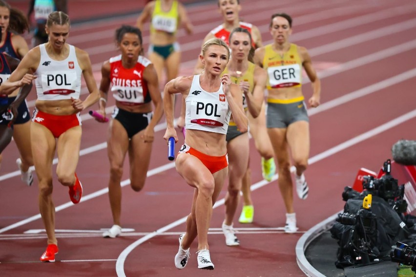 Sztafeta 4x400 m podczas pierwszego startu w Tokio.