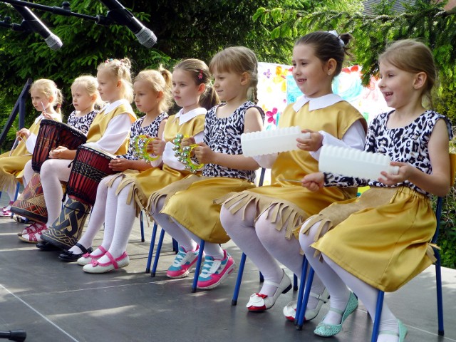 Potem był czas na występy m.in. dzieci z Przedszkola nr 2 w Barcinie czy zespołu harcerskiego "Iskierki" z Piechcina