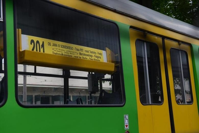 MPK Poznań: Motorniczy nocnego tramwaju wykazał się czujnością. Interweniowała policja