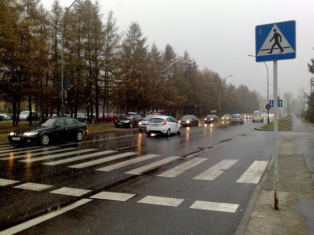 Korek na ul. Podwisłocze w kierunku od strony Powstańców Warszawy.