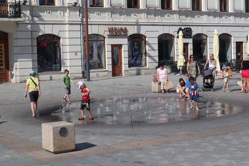 Mieszkańcy Lublina szukają ochłody! Zobacz zdjęcia z upalnego weekendu