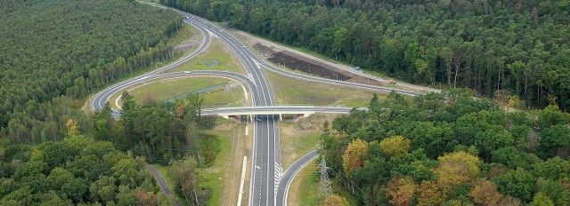 Węzeł komunikacyjny na drodze do Międzyzdrojów. Tego typu inwestycja planowana jest również na autostradzie A6.