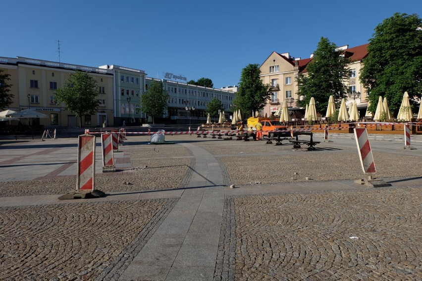 Wyłączono z ruchu pieszych części Rynku Kościuszki pomiędzy...