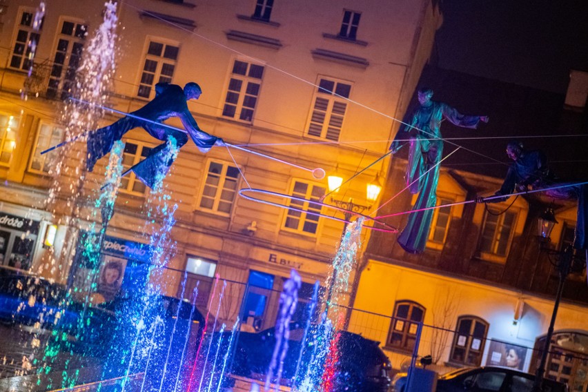 Tak wygląda iluminacja Starego Rynku w Częstochowie...