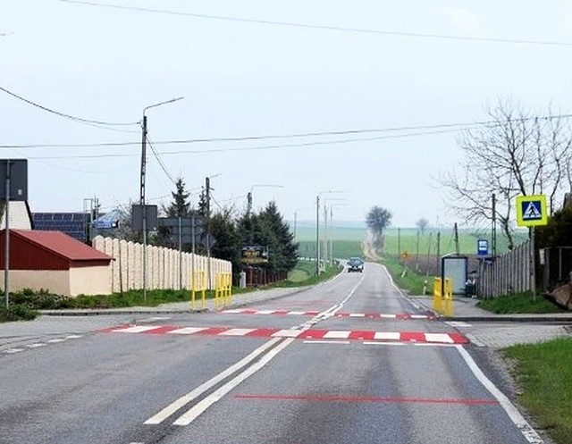 Przy drodze wojewódzkiej numer 744 w Osinach zostanie wybudowany chodnik o długości 625 metrów.