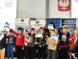 Inauguracja Dziecięcej Szkoły Bezpieczeństwa w Białymstoku. Uczniowie otrzymali indeksy
