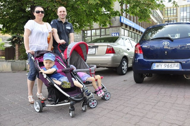 - Zarządcy powinni umożliwić interwencje na drogach wewnętrznych &#8211; uważają Agnieszka i Paweł.