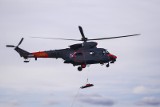 Akcja ratunkowa na Zatoce Gdańskiej. Śmigłowiec przetransportował członka załogi ORP Kaszub