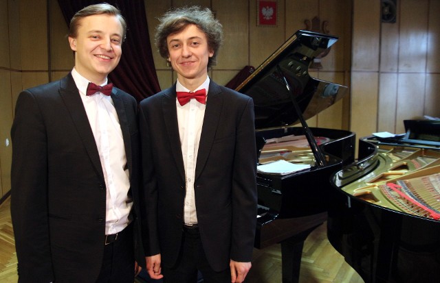 Koncerty Godzinski Duo Piano w szkole muzycznej oraz teatrze w Grudziądzu (2019 rok)