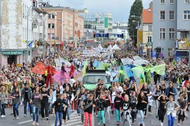 Kolorowy korowód to tradycyjnie jedna z głównych atrakcji Winobrania 2014. Nie zabraknie też innych.