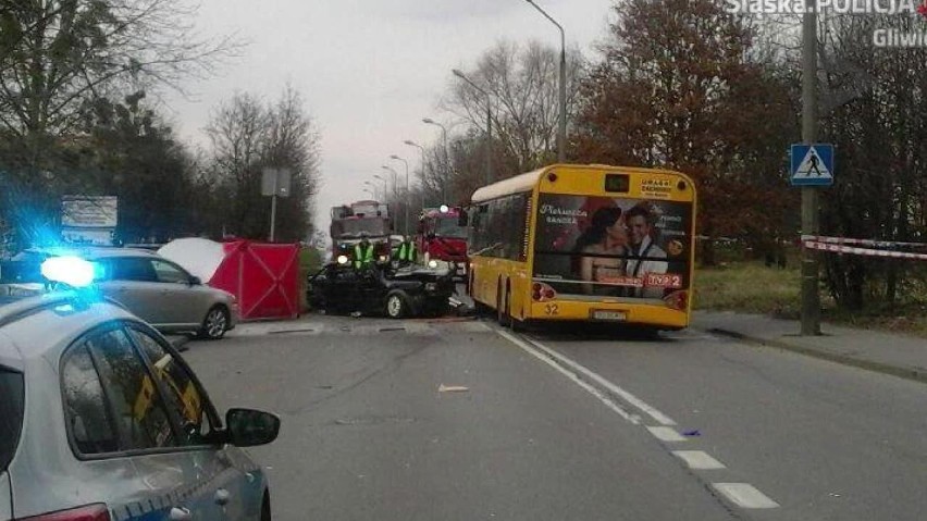 Zderzenia z autobusami. W Gliwicach zginęły 2 osoby NOGA Z...