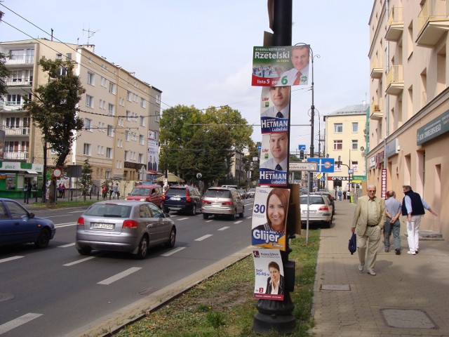 Plakaty wyborcze na lubelskich ulicach.