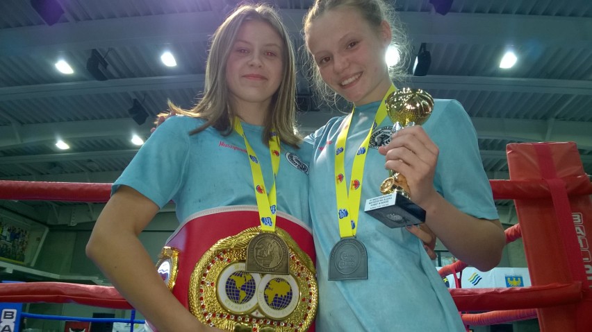 Od lewej Emilia Dadaś i Gabriela Migda - dziewczyny na medal
