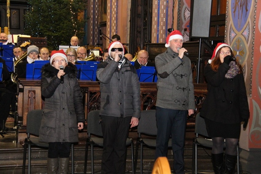 Koncert kolęd i pastorałek w dąbrowskiej bazylice NMP...