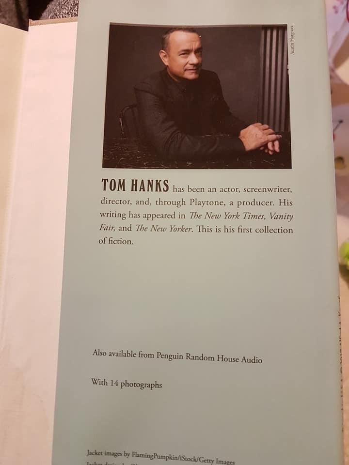 Bielsko-Biała dla Toma Hanksa. Możesz wylicytować książkę aktora z jego autografem ZDJĘCIA