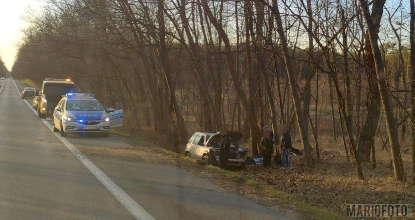 Wypadek na drodze w kierunku wsi Walidrogi.