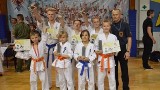 Medale młodych karateków z Piekoszowa i Morawicy