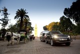 Range Rover i Airstream w Maroko