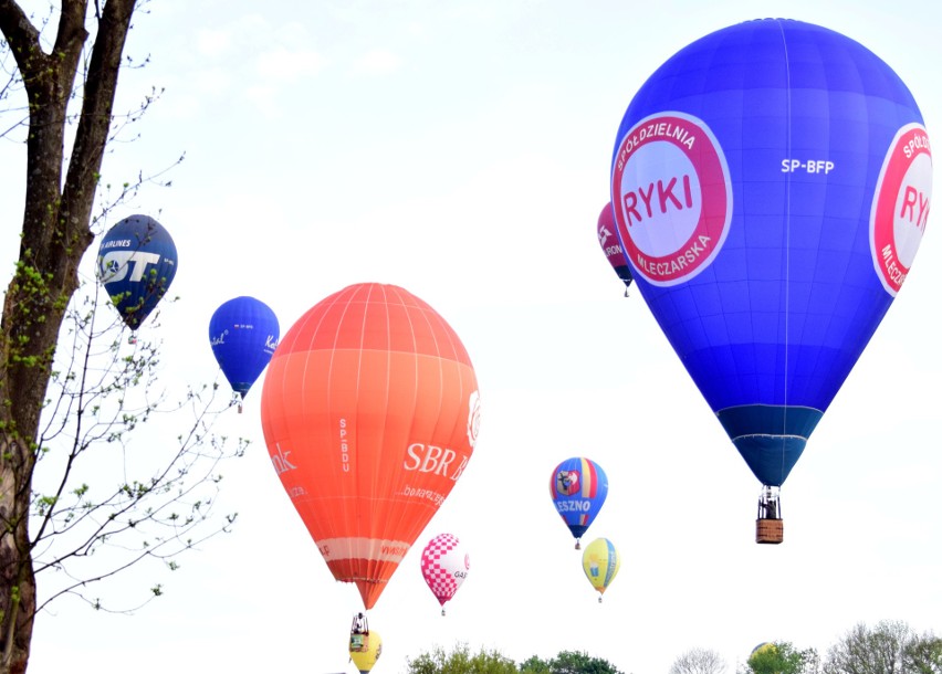 Mieszkańców Krosna dziś rano budził szum balonowych...