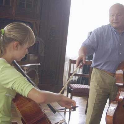 Piękne pałacowe sale od lat służą muzycznym talentom. Choćby podczas Letniej Akademii Muzycznej.