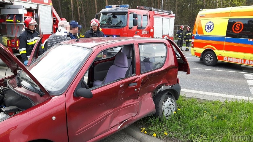 61-letni kierowca fiata seicento wymusił pierwszeństwo...