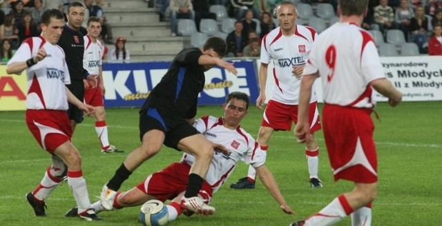 Reprezentacja Polski Księży, po niezwykle emocjonującym meczu, wygrała z Gwardią Szwajcarską z Watykanu 2:0.