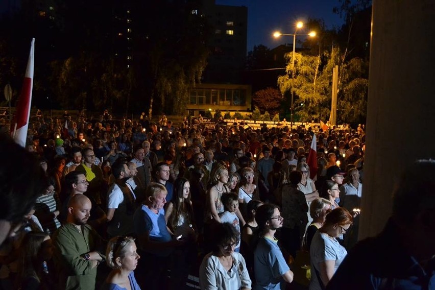 Manifestacja w Katowicach przed Sądem Okręgowym