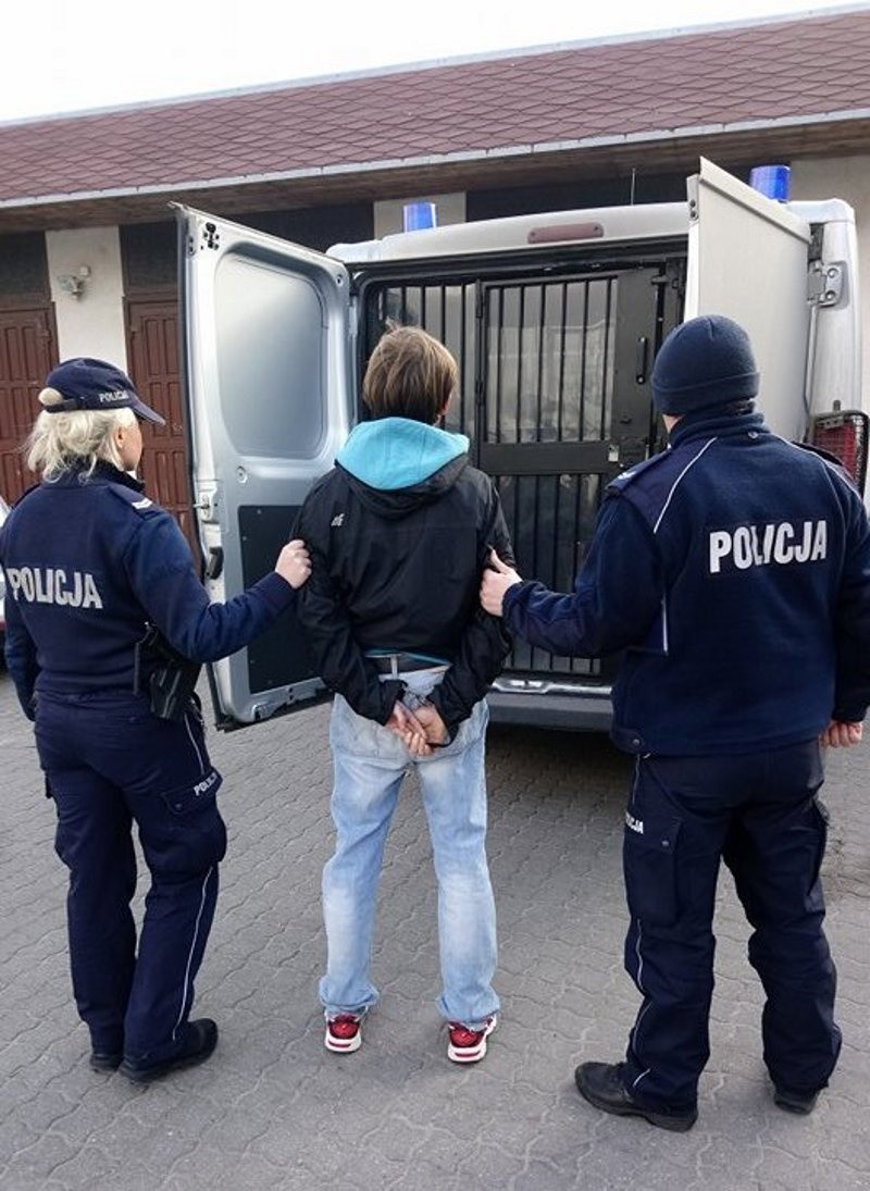 Barcińscy policjanci zatrzymali dwóch mieszkańców powiatu...