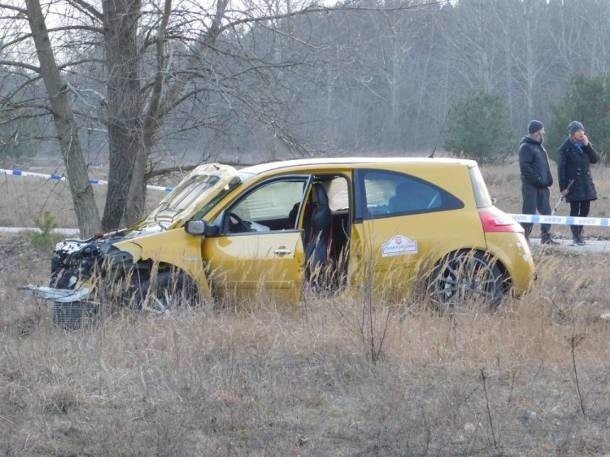 Piła. Wypadek przed wyścigami samochodowymi