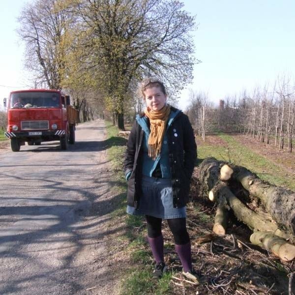 Joanna Szewczyk, mieszkanka Ziemięcina, namówiła mieszkańców gminy i nie tylko, do podpisania się pod petycją o uratowanie alei kasztanowej w Trzylatkowie Małym.