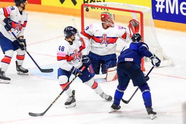 Reprezentacja Wielkiej Brytanii przegrała na mistrzostwach świata elite w hokeju na lodzie w Czechach już trzy mecze