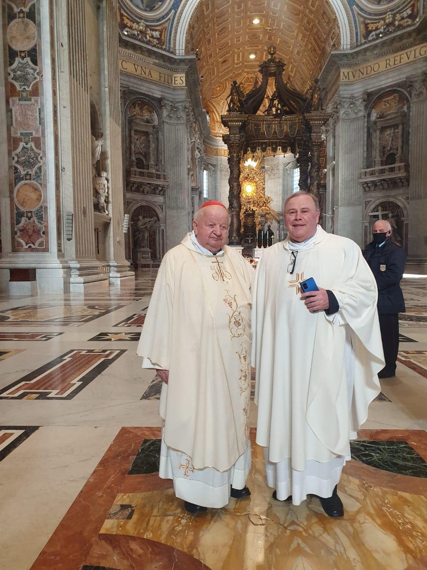 Ojciec Szczepan Praśkiewicz z Chmielnika spotkał się w Watykanie z emerytowanym papieżem Benedyktem XVI