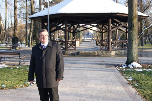 Burmistrz Fryźlewicz uważa, że dzięki "twardym" zasadom  park długo będzie piękny