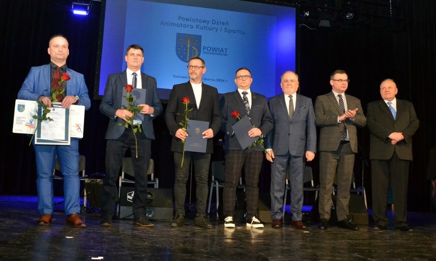 Najlepsi sportowcy i trenerzy nagrodzeni przez powiat stalowowolski 