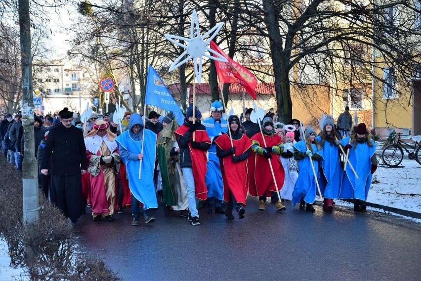 Kilkaset osób wzięło udział w 4. Janikowskim Orszaku Trzech...