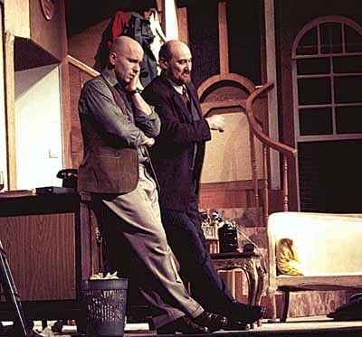 W sobotnim spektaklu po raz pierwszy u boku Artura Belinga (Artur Grey) zagrał Zdzisław Sobociński (po prawej): aktor jeleniogórskiego teatru zastąpił S. Krzywiźniaka w roli Karola Summerskilla