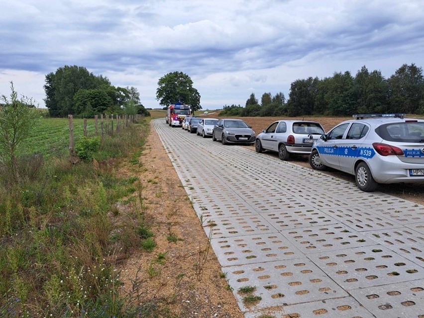 Odnaleziono zaginioną 53-letnią kobietę z gminy Liniewo. Ugrzęzła w bagnie i nie mogła się ruszyć