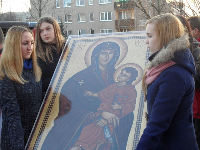 W Myszkowie przywitano symbole Światowych Dni Młodzieży